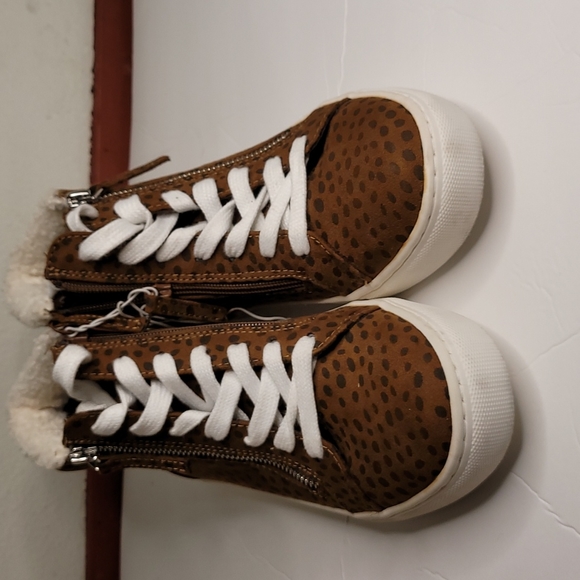 Universal thread leopard shoes. - Picture 3 of 6